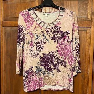 Used- like new- Dana Bachman X-Large shirt - multi colors